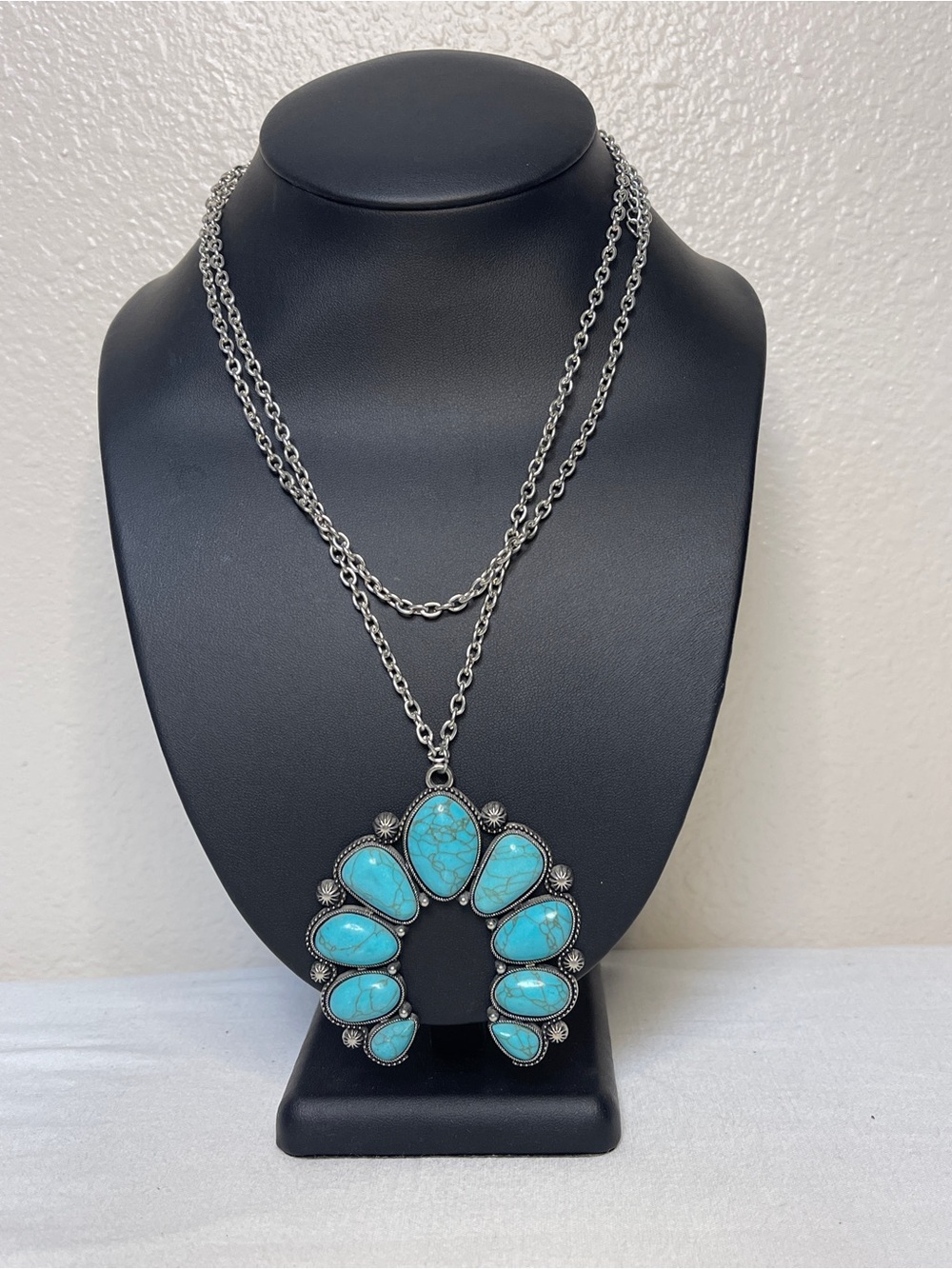 Turquoise Stone Pendant Necklace - Silver Chains